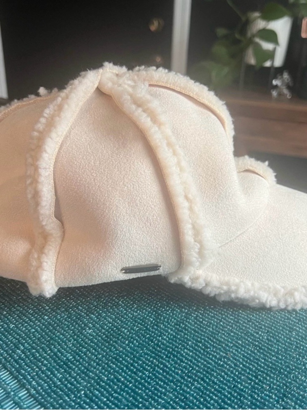 Steve Madden Cream Faux-Shearling Cap